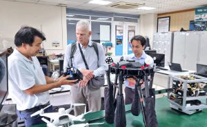 VinUni CEI Visits USTH REMOSAT Lab & Department of Space and Applications