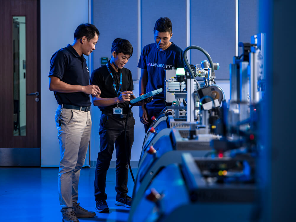 200 Talented Research-Focused Faculty