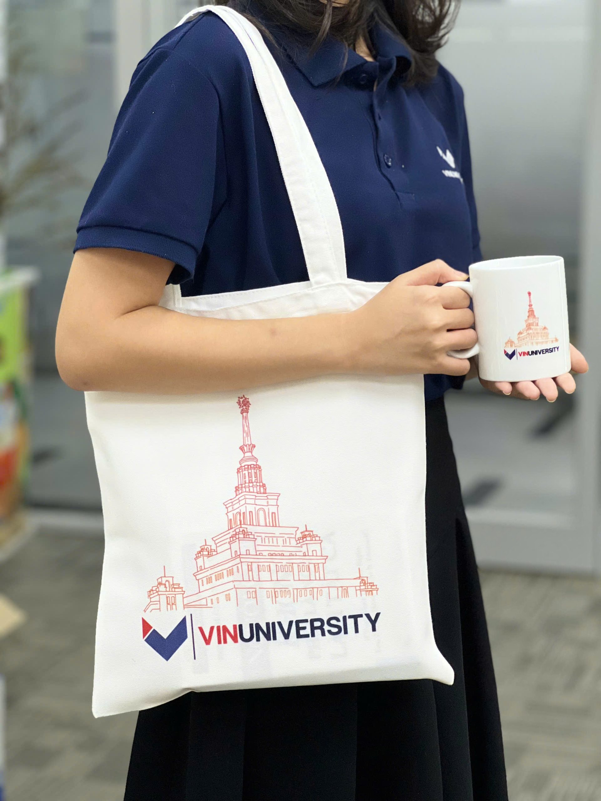 VINUNI TOTE BAG