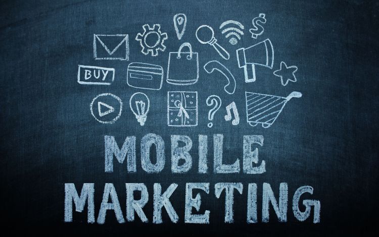 Mobile Marketing là gì? So sánh Mobile Marketing và Marketing truyền thống