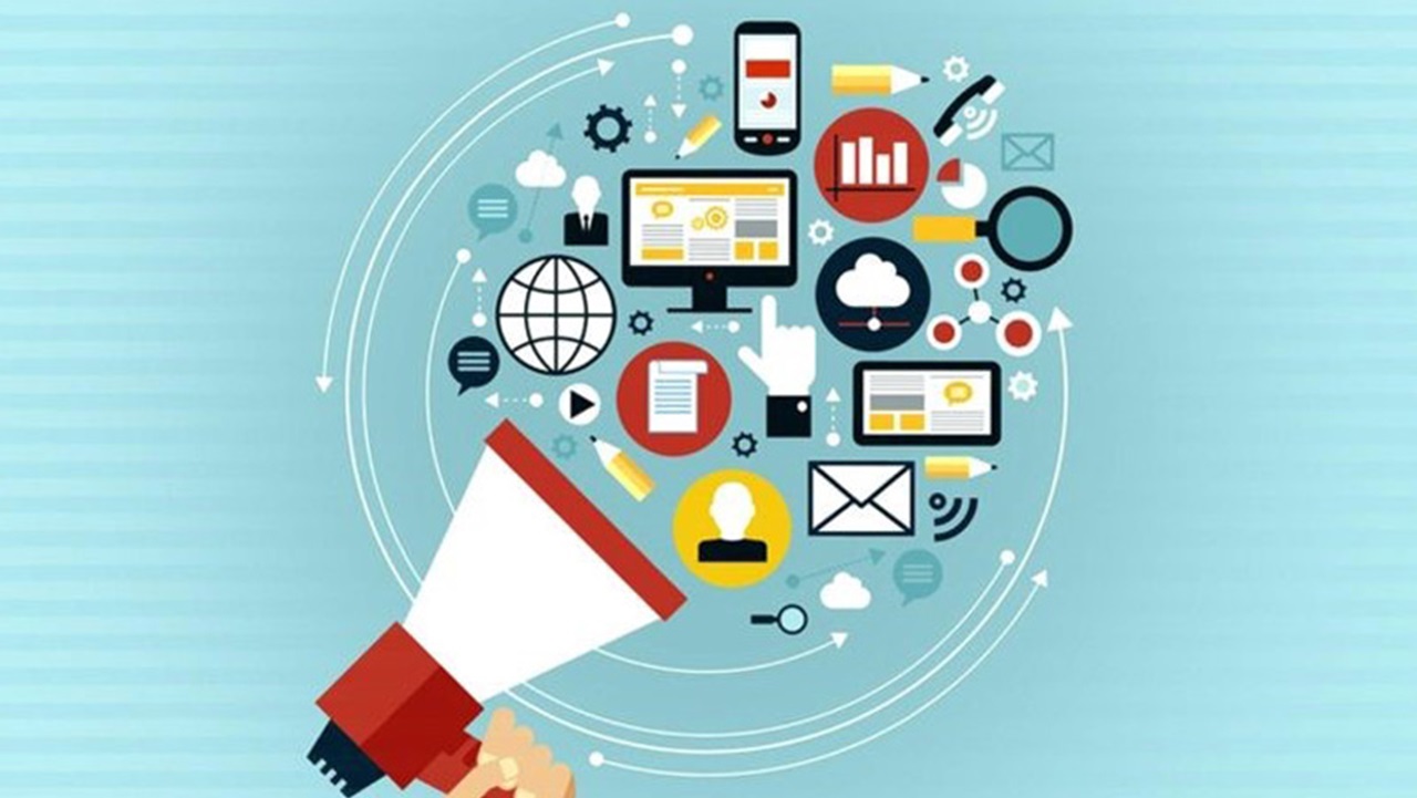 Nên học Digital Marketing hay Truyền thông Đa phương tiện?