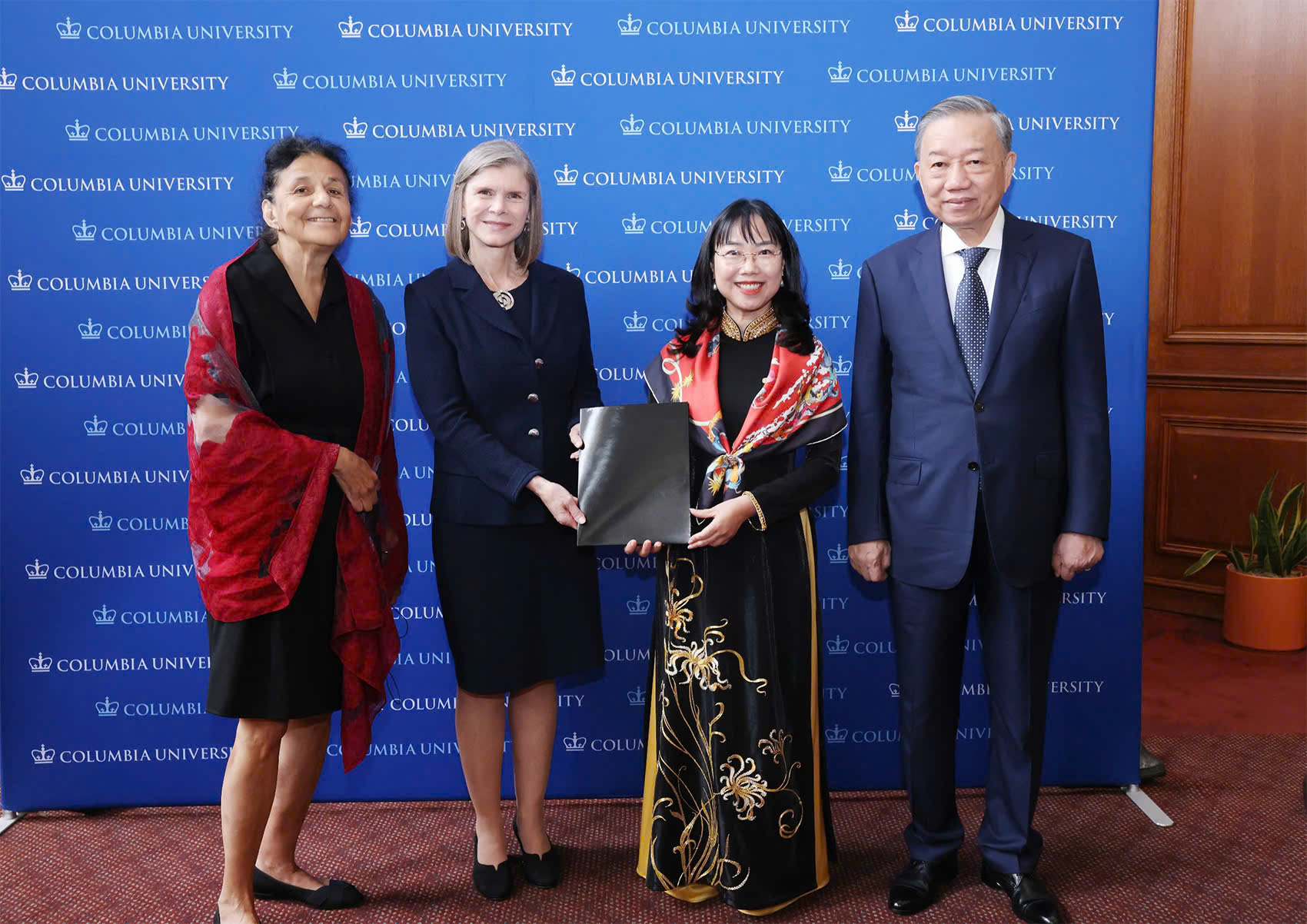 VINUNIVERSITY SIGNS MEMORANDUM OF UNDERSTANDING WITH COLUMBIA UNIVERSITY