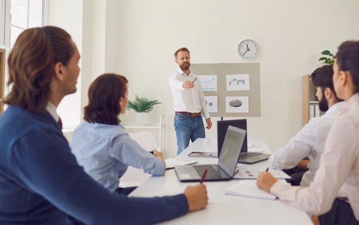 Marketing Department là gì? Chức năng cốt lõi hình 2 Marketing-department-la-gi-chuc-nang-cot-loi-hinh-anh-2.jpg