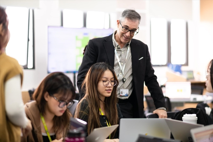 Cách làm dạng bài Matching Information IELTS Reading ảnh 3 cach-lam-dang-bai-Matching-Information-IELTS-Reading-hinh-anh-3.jpg