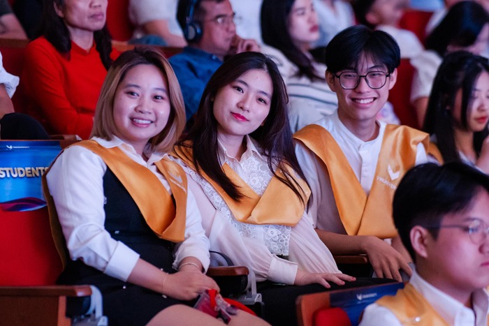 Khám phá chi tiết hoạt động Marketing trong doanh nghiệp và vai trò quan trọng của chúng hình 5 kham-pha-chi-tiet-hoat-dong-marketing-trong-doanh-nghiep-va-vai-tro-quan-trong-cua-chung-hinh-5.jpg