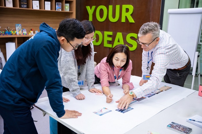 Một số vấn đề bạn cần biết trước khi làm bài tiểu luận chiến lược Marketing của Vinamilk hình 3 mot-so-van-de-ban-can-biet-truoc-khi-lam-bai-tieu-luan-chien-luoc-marketing-cua-vinamilk-hinh-3.jpg