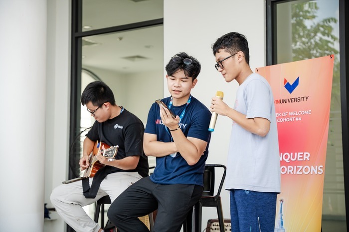 Trạng từ chỉ mức độ trong tiếng Anh: Cách nhận diện và sử dụng chính xác hình 6 trang-tu-chi-muc-do-trong-tieng-anh-cach-nhan-dien-va-su-dung-chinh-xac-hinh-6.jpg