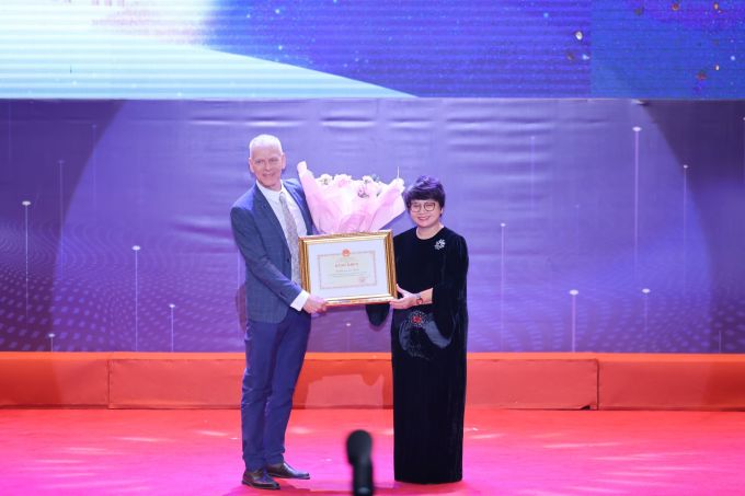 VinUniversity receives commendation from the Ministry of Education and Training