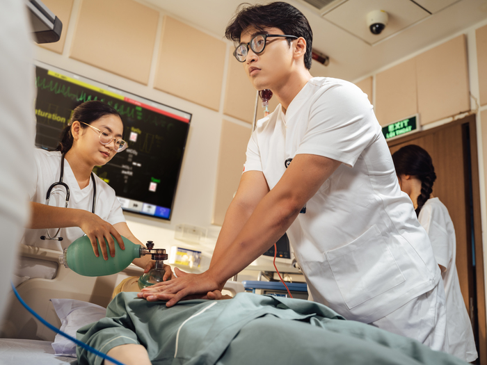 Nhận biết các dấu hiệu ung thư phổi để điều trị kịp thời hình 3 nhan-biet-cac-dau-hieu-ung-thu-phoi-de-dieu-tri-kip-thoi-hinh-3.jpg