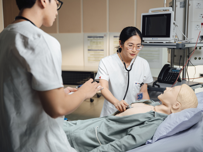 Ung thư amidan: Nguyên nhân, triệu chứng và phương hướng điều trị hình ảnh 4 ung-tu-amidan-nguyen-nhan-trieu-chung-va-phuong-huong-dieu-tri-hinh-anh-4.jpg