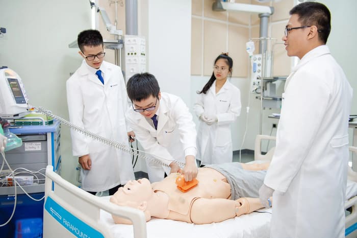 Cách cố định ống nội khí quản: Quy trình, kỹ thuật và lưu ý lâm sàng hình 5 cach-co-dinh-ong-noi-khi-quan-quy-trinh-ky-thuat-va-luu-y-lam-sang-hinh-5.jpg