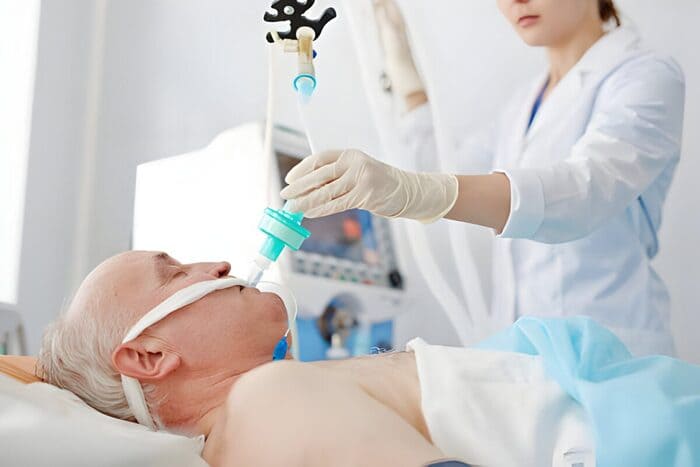 Tìm hiểu quy trình chuẩn khi đặt ống nội khí quản qua đường miệng hình 1 tim-hieu-quy-trinh-chuan-khi-dat-ong-noi-khi-quan-qua-duong-mieng-hinh-1.jpg