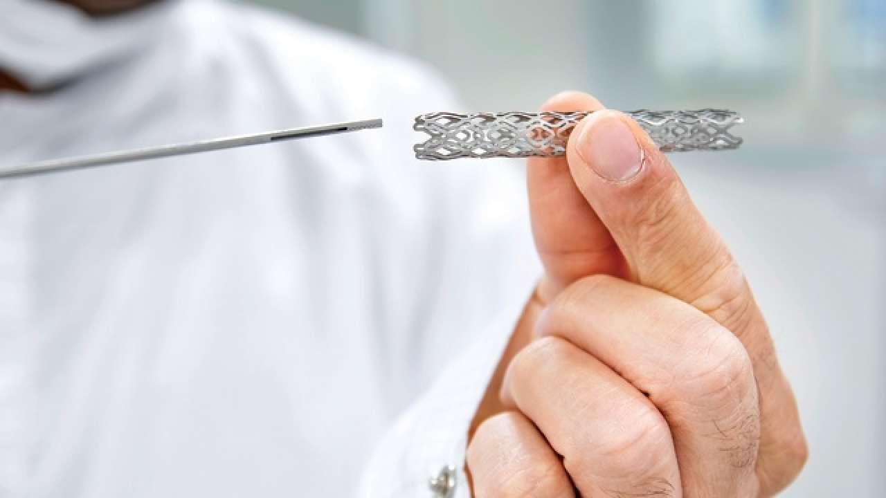 Đặt stent xong vẫn đau tức ngực: Nguyên nhân và giải pháp