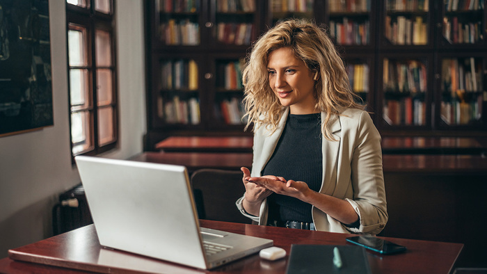 Turn down là gì? Cách sử dụng trong ngữ pháp tiếng Anh hình 3 turn-down-la-gi-cach-su-dung-trong-ngu-phap-tieng-anh-hinh-3.jpeg