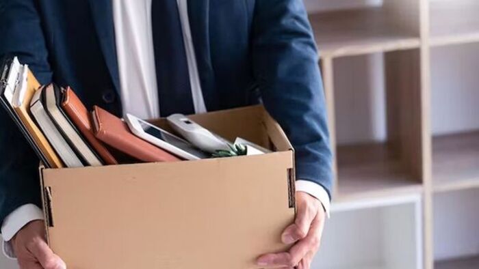 Turn over là gì? Cách dùng và ví dụ chi tiết trong tiếng Anh hình 2 turn-over-la-gi-cach-dung-va-vi-du-chi-tiet-trong-tieng-anh-hinh-2.jpeg