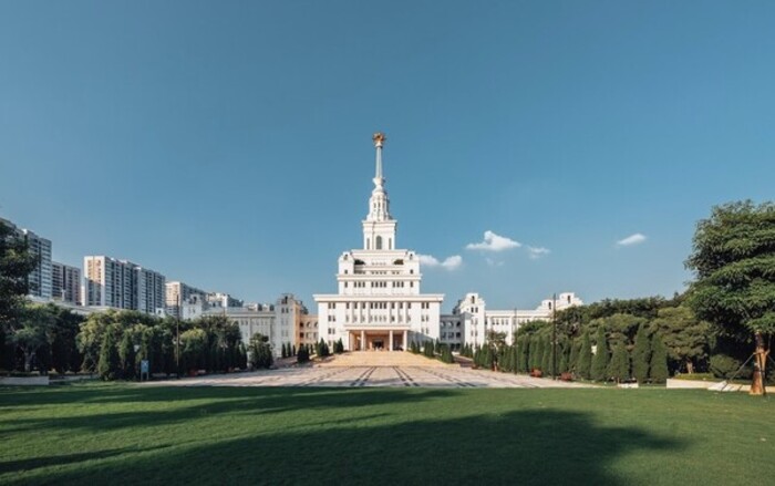 Turn over là gì? Cách dùng và ví dụ chi tiết trong tiếng Anh hình 3 turn-over-la-gi-cach-dung-va-vi-du-chi-tiet-trong-tieng-anh-hinh-3.jpg