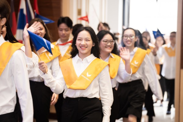 A program designed to build future-ready leaders through global exposure, digital competency, and industry-connected learning.