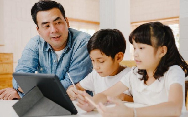 Homeschooling có các mặt thuận lợi cả thách thức cần xem xét cẩn thận