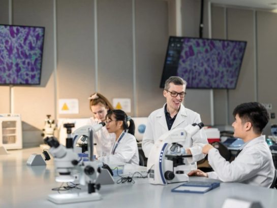 Đào tạo trí tuệ để kiến tạo nền y học của tương lai.