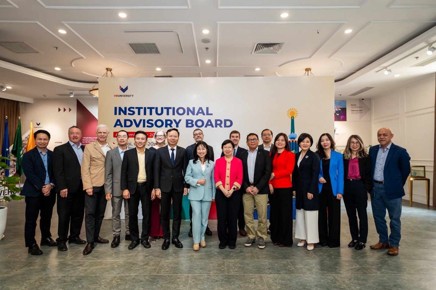 VinUni Convenes Second Meeting of the Institutional Advisory Board: Discussing Strategic Breakthroughs to Advance the Talent Ecosystem