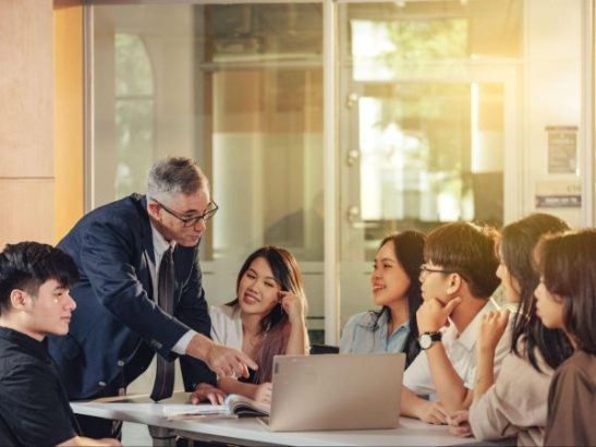 Chương trình MBA của VinUni giúp bạn phát triển tư duy chiến lược để dẫn dắt đội ngũ Marketing