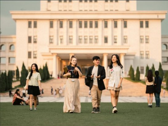 VinUniversity’s Business Administration program equips you with both operational expertise and leadership potential