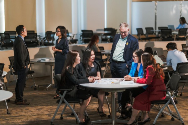 VinUniversity’s Master of Business Administration (MBA) program is designed for working professionals