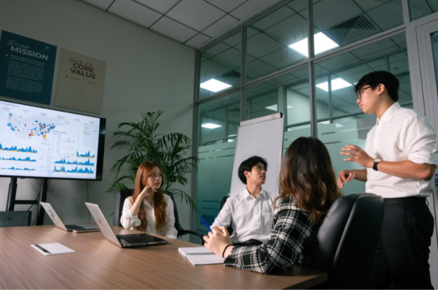 A Community Empowering Global-Minded Innovators 