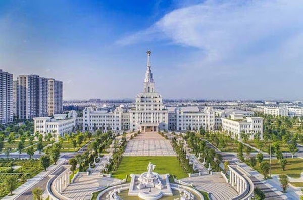 Explore the Bachelor of Science and PhD in Computer Science programs offered and taught by VinUniversity