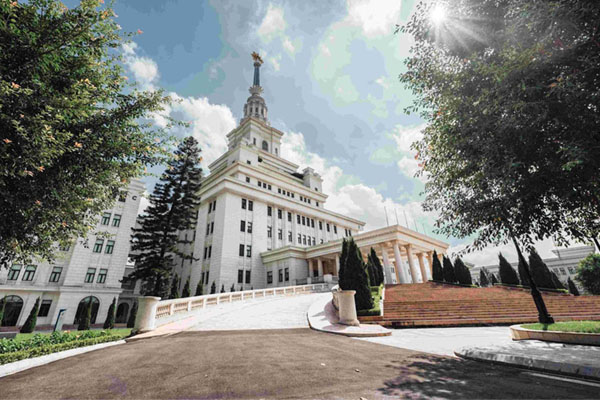 Học phí đại học quốc tế 2026: Cập nhật chi tiết từng ngành