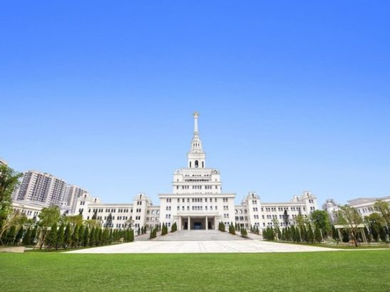 Khuôn viên xanh đạt chuẩn quốc tế của Trường đại học VinUni - Nơi nuôi dưỡng tư duy phát triển bền vững cho thế hệ lãnh đạo tương lai