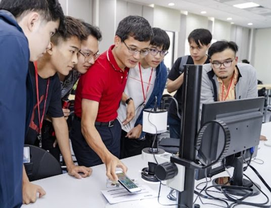 The Bachelor of Computer Science program at VinUniversity is designed to cultivate high-achieving individuals prepared for diverse career paths