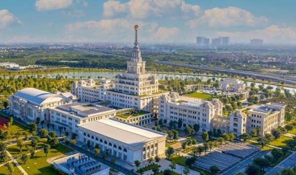 VinUniversity offers a curriculum validated by international partners, fostering an essential entrepreneurial mindset