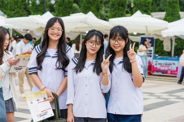 Hướng dẫn nộp hồ sơ đại học chi tiết năm 2026 cần biết