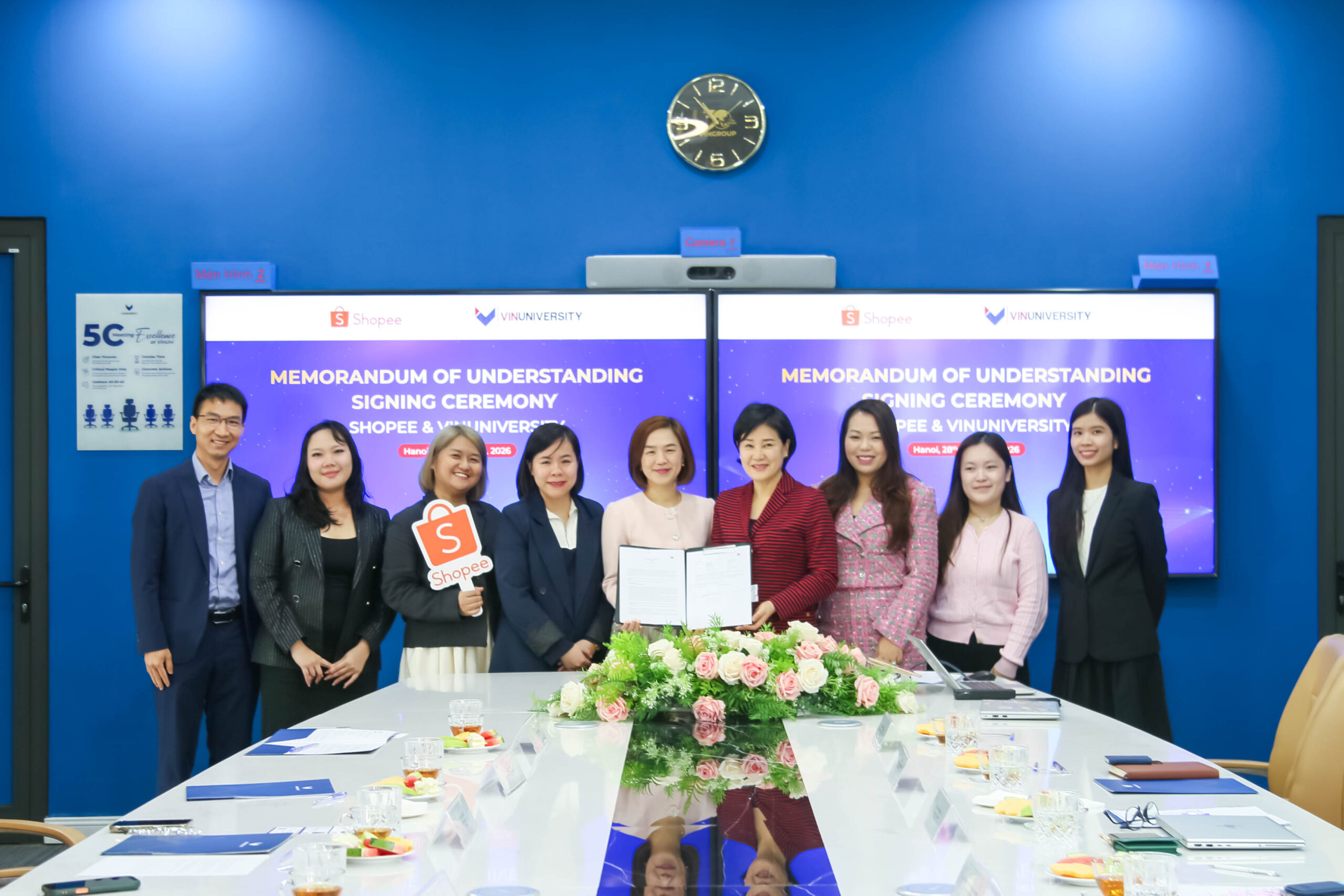 VinUni, Shopee và Monee ký kết Biên bản ghi nhớ hợp tác, tăng cường hợp tác phát triển nguồn nhân lực giữa nhà trường và doanh nghiệp